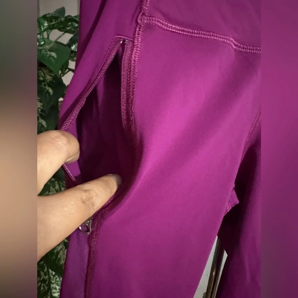 Lululemon leggings size 4